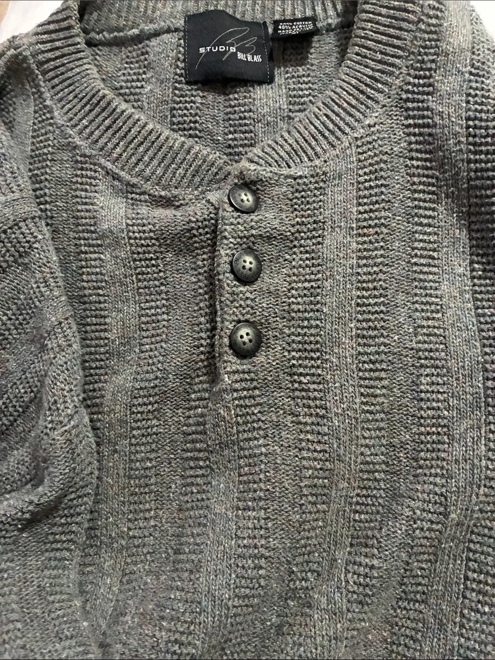 Studio Bill Blass Men’s XL Charcoal Gray Textured Knit Henley Sweater 60% Cotton